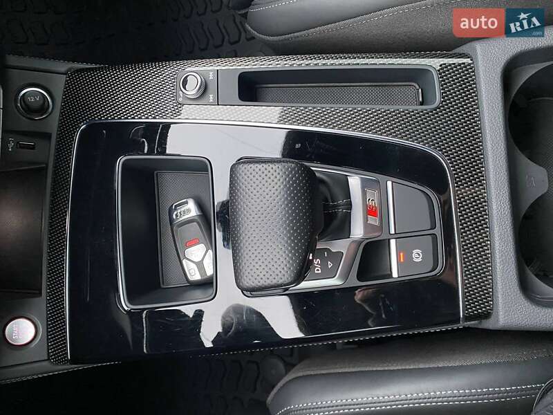 Внедорожник / Кроссовер Audi SQ5 2023 в Днепре