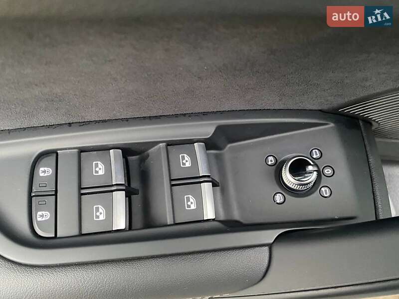 Внедорожник / Кроссовер Audi SQ5 2023 в Днепре