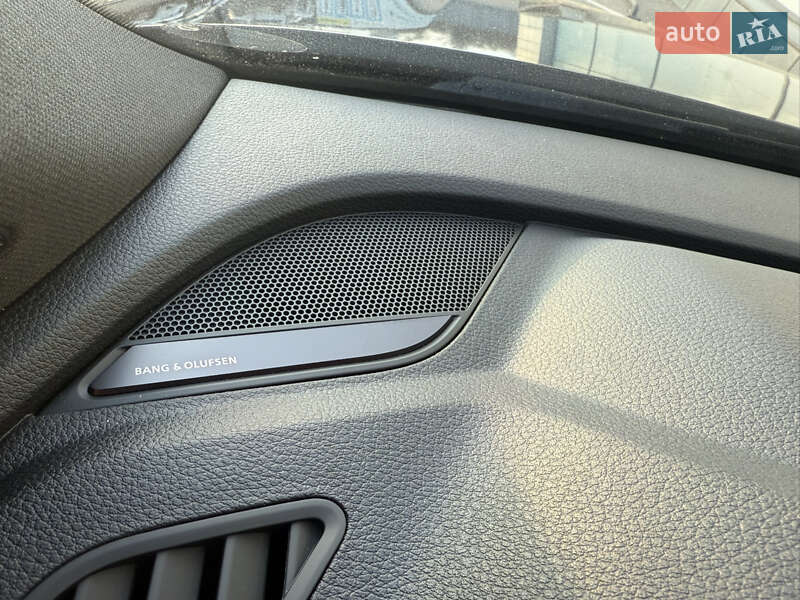 Позашляховик / Кросовер Audi SQ5 2023 в Полтаві