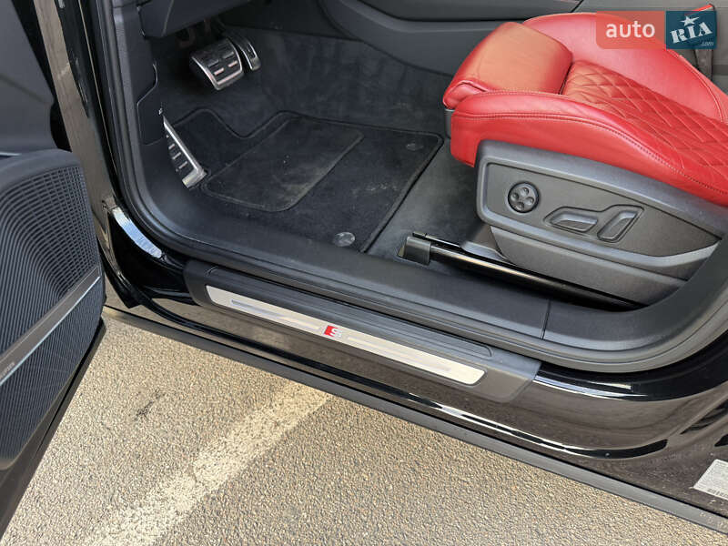 Позашляховик / Кросовер Audi SQ5 2023 в Полтаві