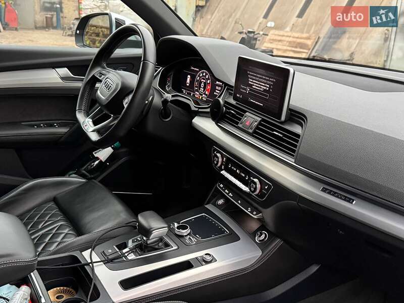Позашляховик / Кросовер Audi SQ5 2017 в Києві