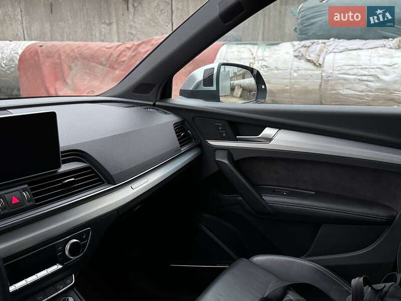 Позашляховик / Кросовер Audi SQ5 2017 в Києві