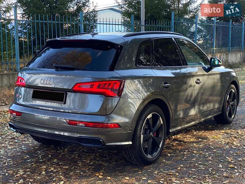 Внедорожник / Кроссовер Audi SQ5 2019 в Киеве