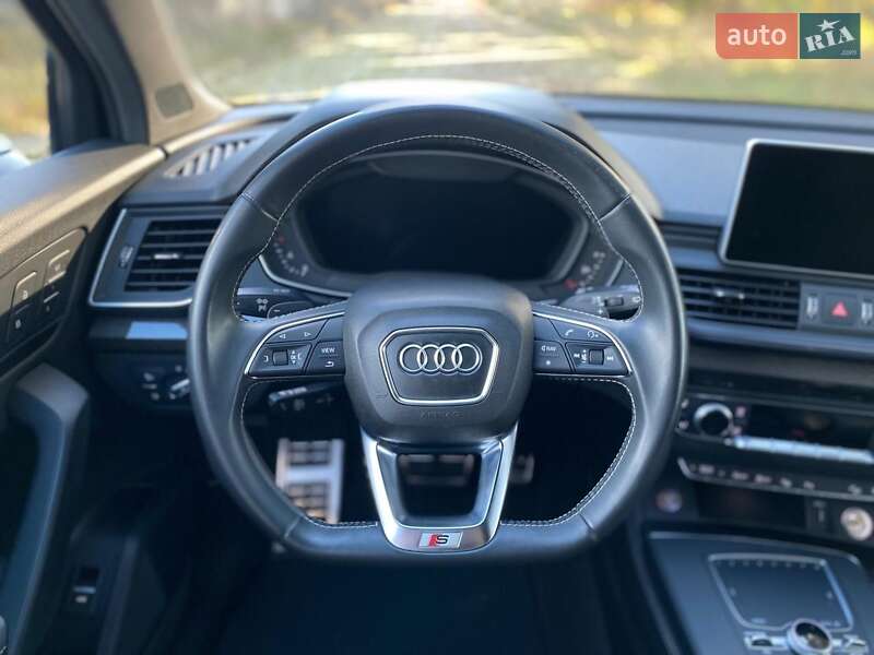 Внедорожник / Кроссовер Audi SQ5 2019 в Киеве