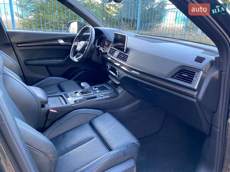 Внедорожник / Кроссовер Audi SQ5 2019 в Киеве