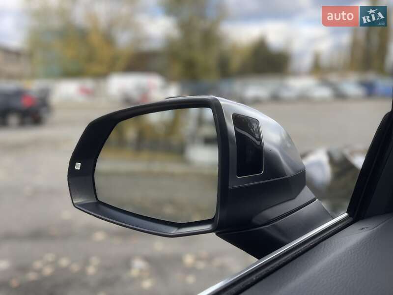 Внедорожник / Кроссовер Audi SQ5 2019 в Киеве фото 15 Внедорожник / Кроссовер Audi SQ5 2019 в Киеве