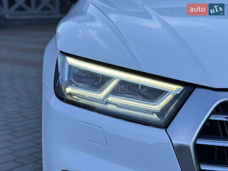 Позашляховик / Кросовер Audi SQ5 2017 в Тернополі