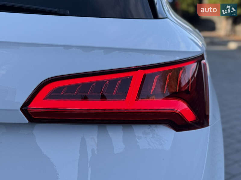 Позашляховик / Кросовер Audi SQ5 2017 в Тернополі