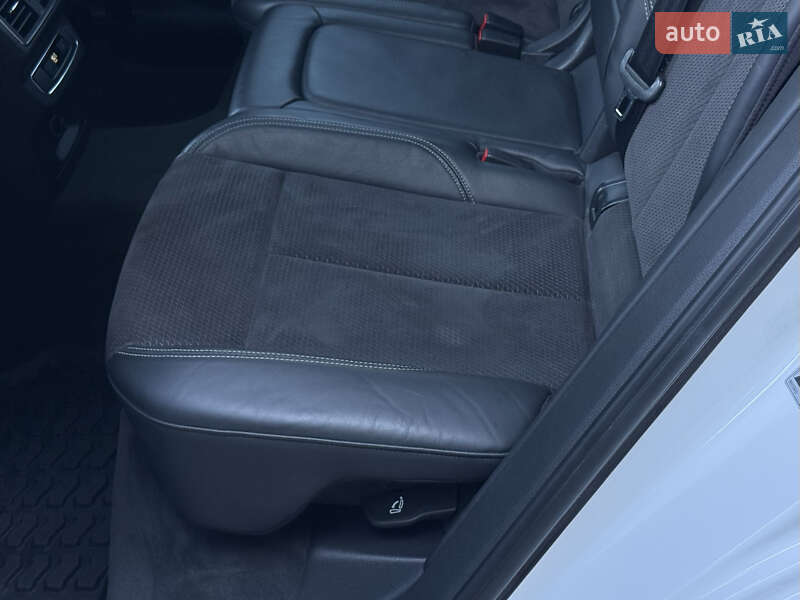 Позашляховик / Кросовер Audi SQ5 2017 в Тернополі