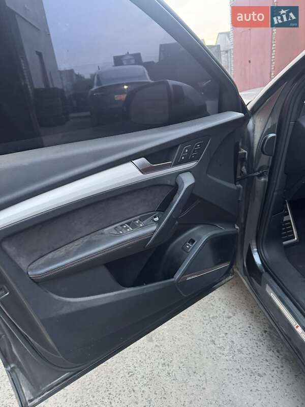 Внедорожник / Кроссовер Audi SQ5 2018 в Луцке