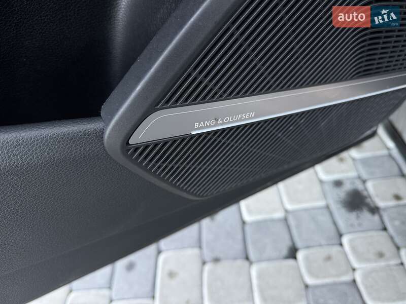 Внедорожник / Кроссовер Audi SQ5 2022 в Львове фото 42 Внедорожник / Кроссовер Audi SQ5 2022 в Львове
