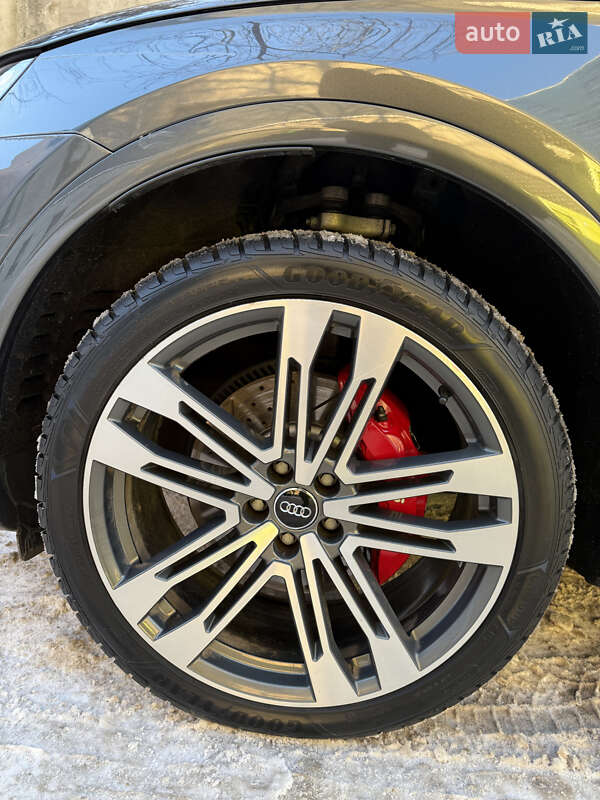 Позашляховик / Кросовер Audi SQ5 2017 в Києві фото 15 Позашляховик / Кросовер Audi SQ5 2017 в Києві