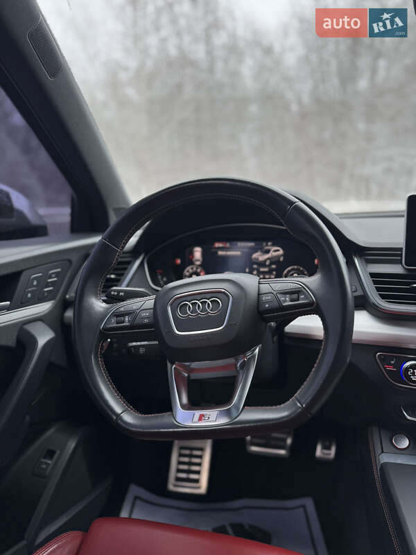 Внедорожник / Кроссовер Audi SQ5 2018 в Луцке