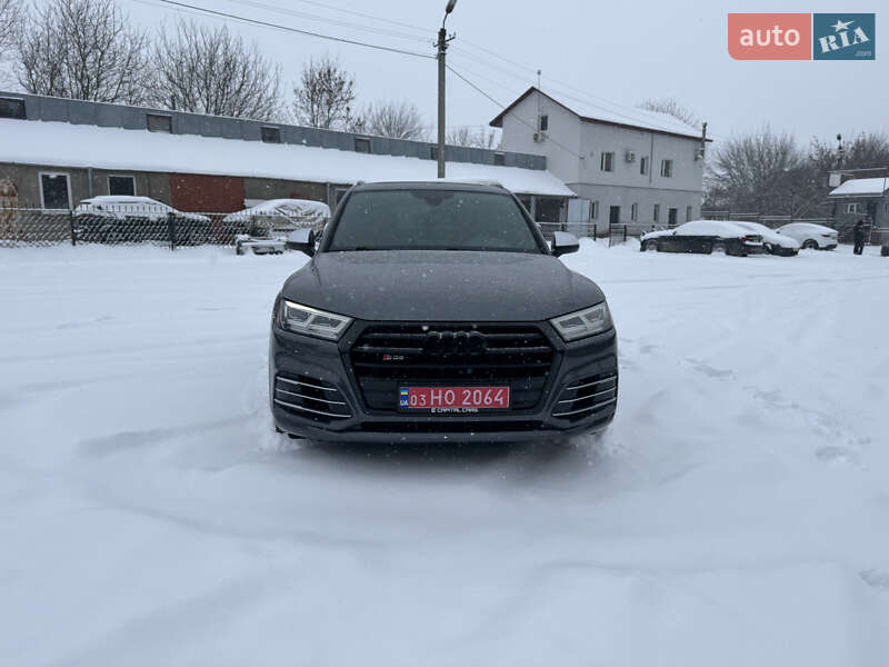 Внедорожник / Кроссовер Audi SQ5 2018 в Луцке