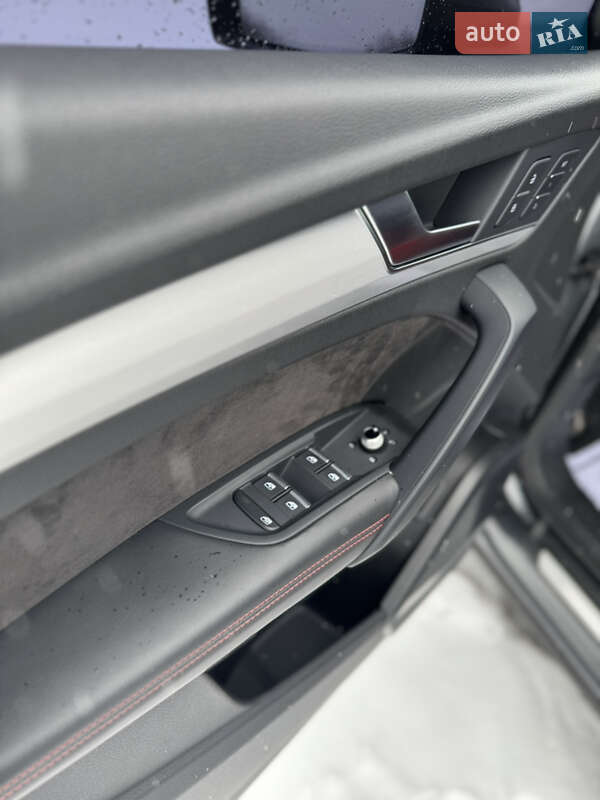 Внедорожник / Кроссовер Audi SQ5 2018 в Луцке