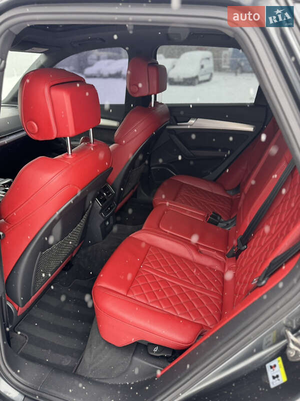 Внедорожник / Кроссовер Audi SQ5 2018 в Луцке