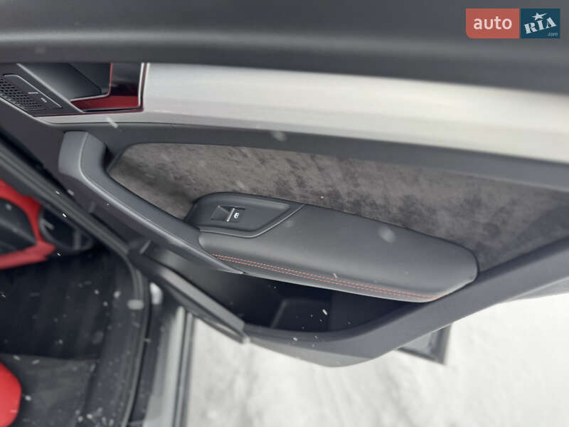 Внедорожник / Кроссовер Audi SQ5 2018 в Луцке