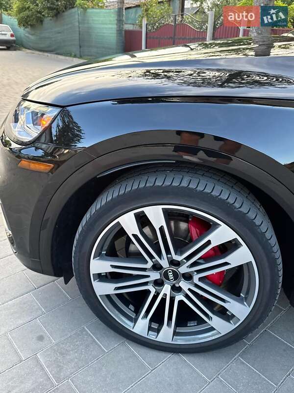 Внедорожник / Кроссовер Audi SQ5 2018 в Городенке