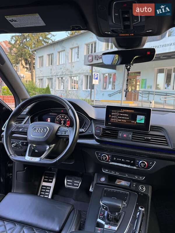 Позашляховик / Кросовер Audi SQ5 2018 в Городенці