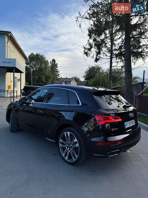 Позашляховик / Кросовер Audi SQ5 2018 в Городенці