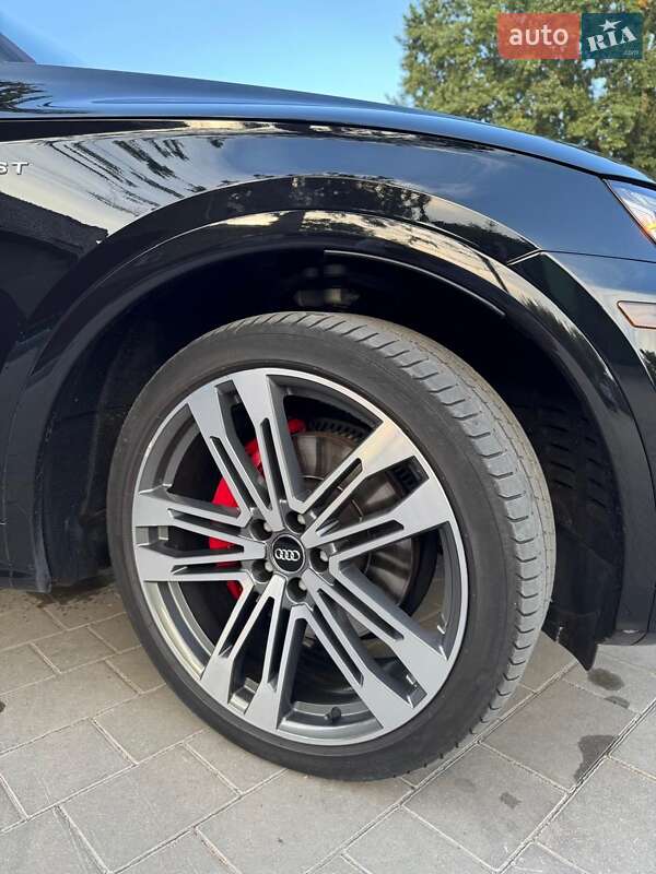 Позашляховик / Кросовер Audi SQ5 2018 в Городенці