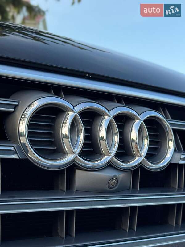 Позашляховик / Кросовер Audi SQ5 2018 в Городенці