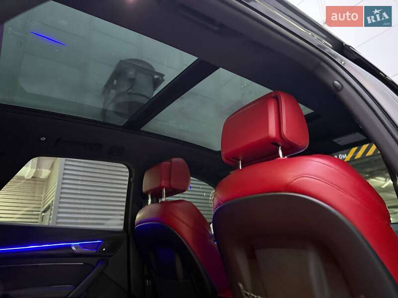 Внедорожник / Кроссовер Audi SQ5 2018 в Киеве