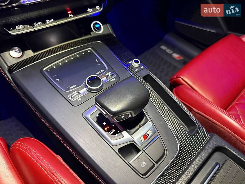 Внедорожник / Кроссовер Audi SQ5 2018 в Киеве