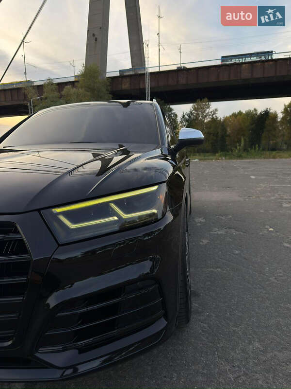 Внедорожник / Кроссовер Audi SQ5 2017 в Кривом Роге