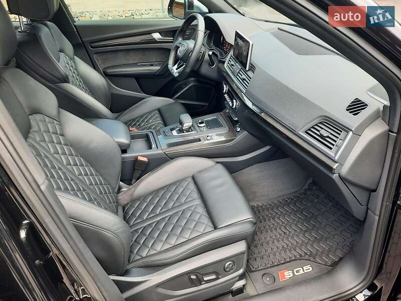 Внедорожник / Кроссовер Audi SQ5 2018 в Городенке