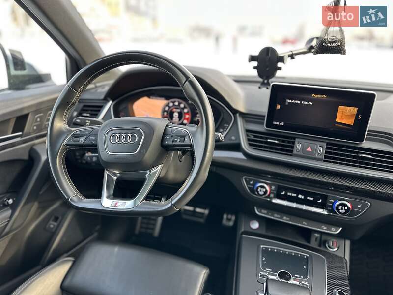 Внедорожник / Кроссовер Audi SQ5 2018 в Киеве