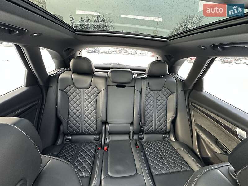 Внедорожник / Кроссовер Audi SQ5 2018 в Киеве