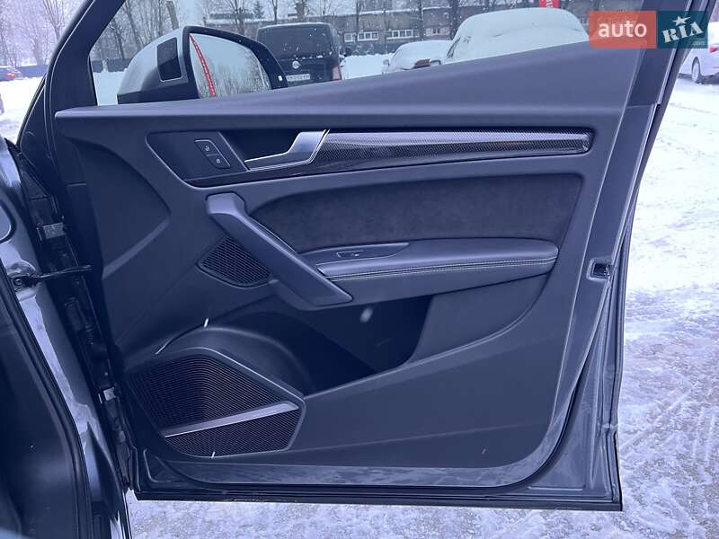 Внедорожник / Кроссовер Audi SQ5 2018 в Житомире