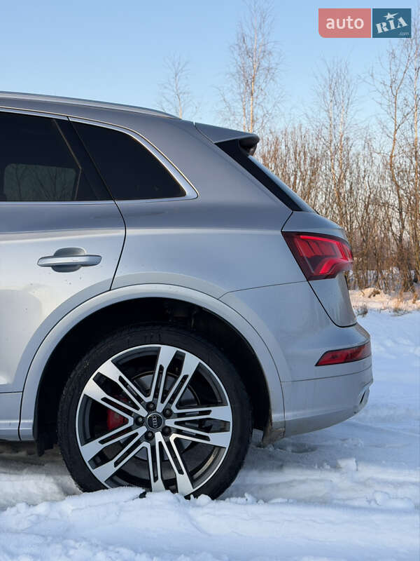 Внедорожник / Кроссовер Audi SQ5 2018 в Долине
