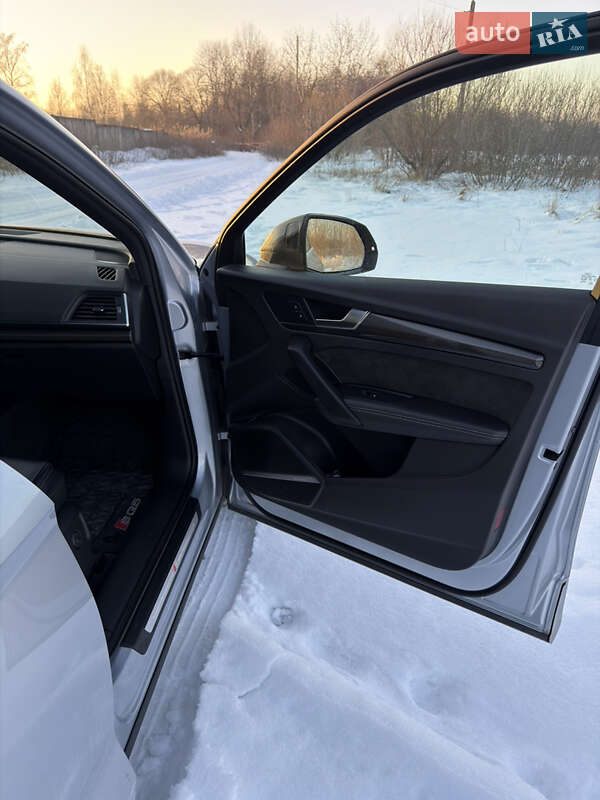 Внедорожник / Кроссовер Audi SQ5 2018 в Долине