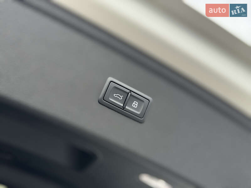 Внедорожник / Кроссовер Audi SQ5 2018 в Львове