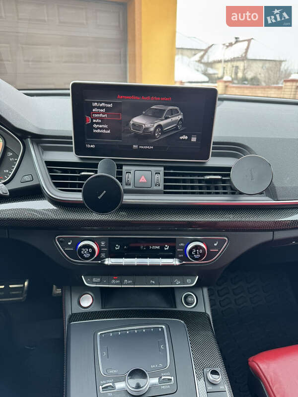 Внедорожник / Кроссовер Audi SQ5 2017 в Долине