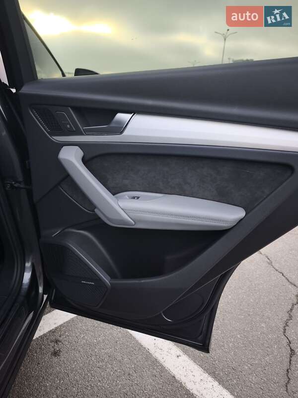 Внедорожник / Кроссовер Audi SQ5 2018 в Киеве