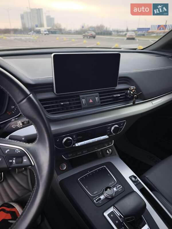Внедорожник / Кроссовер Audi SQ5 2018 в Киеве