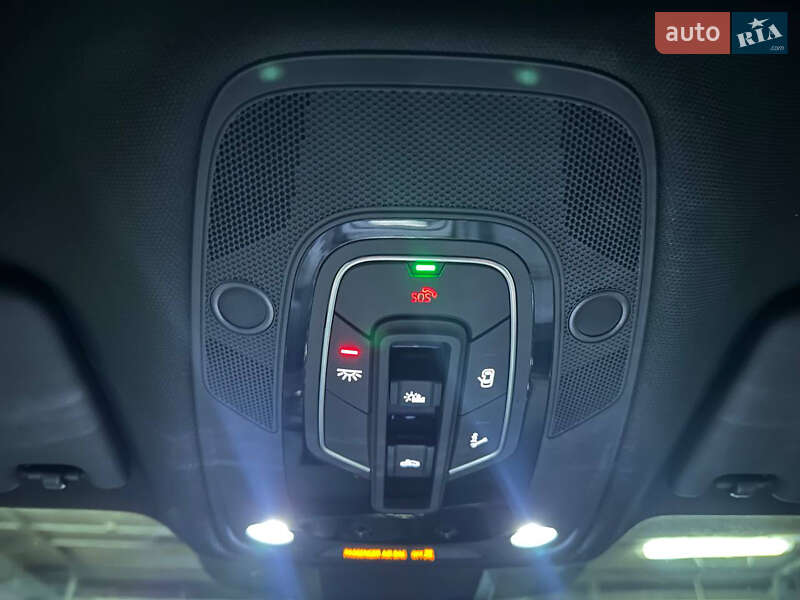 Позашляховик / Кросовер Audi SQ5 2022 в Дніпрі