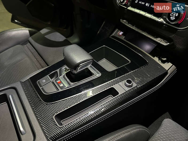 Позашляховик / Кросовер Audi SQ5 2022 в Дніпрі