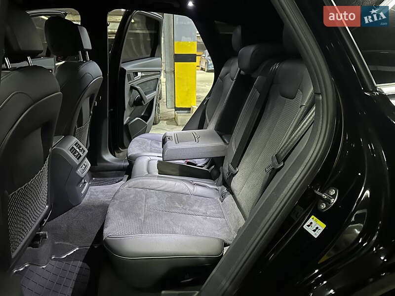 Позашляховик / Кросовер Audi SQ5 2022 в Дніпрі