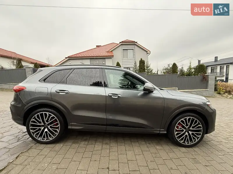 Audi SQ5 2025 VIN WA125AGU2S2012323 фото оголошення 12 з 115