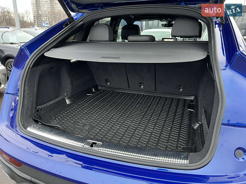 Позашляховик / Кросовер Audi SQ5 2021 в Києві
