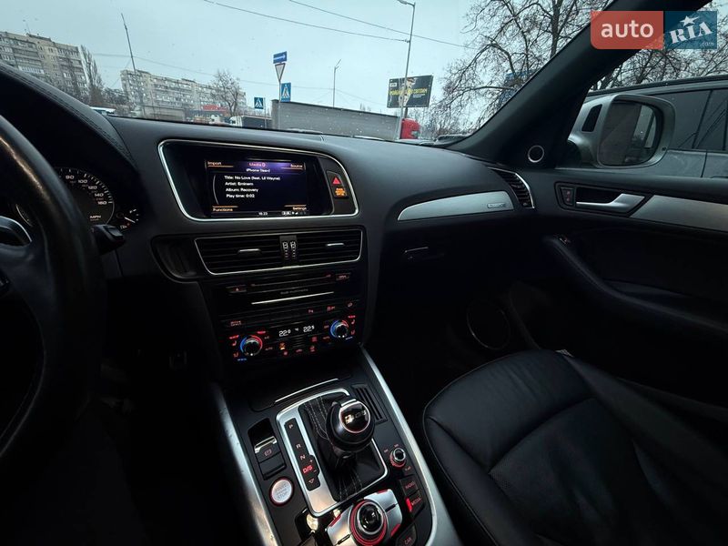 Внедорожник / Кроссовер Audi SQ5 2014 в Киеве