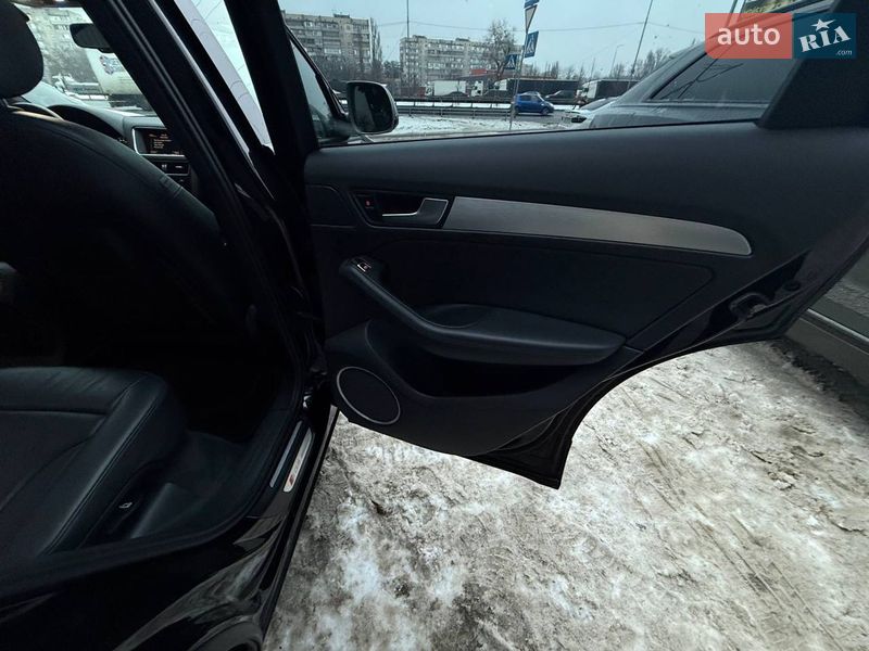 Внедорожник / Кроссовер Audi SQ5 2014 в Киеве