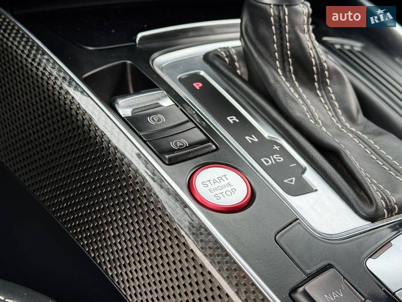 Внедорожник / Кроссовер Audi SQ5 2015 в Киеве