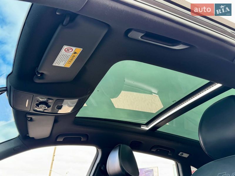 Внедорожник / Кроссовер Audi SQ5 2015 в Киеве