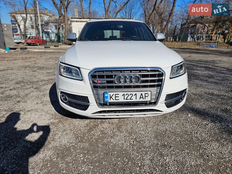 Внедорожник / Кроссовер Audi SQ5 2014 в Каменском