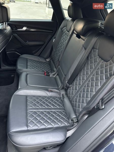Внедорожник / Кроссовер Audi SQ5 2017 в Луцке